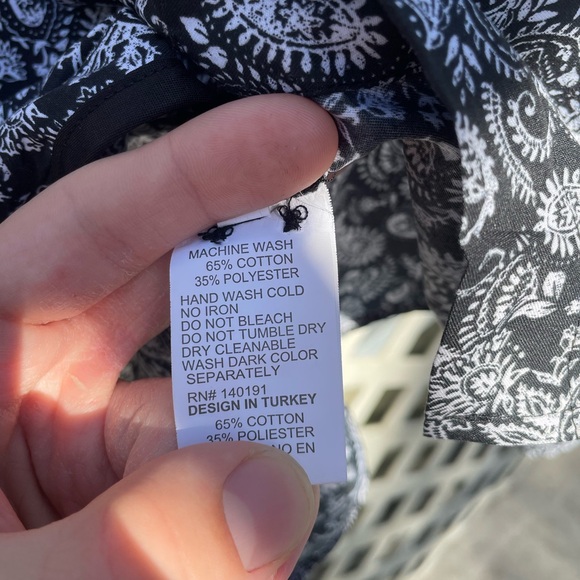 Silver Stone PAISLEY COLLECTION
Large, tags still on. - Picture 6 of 7